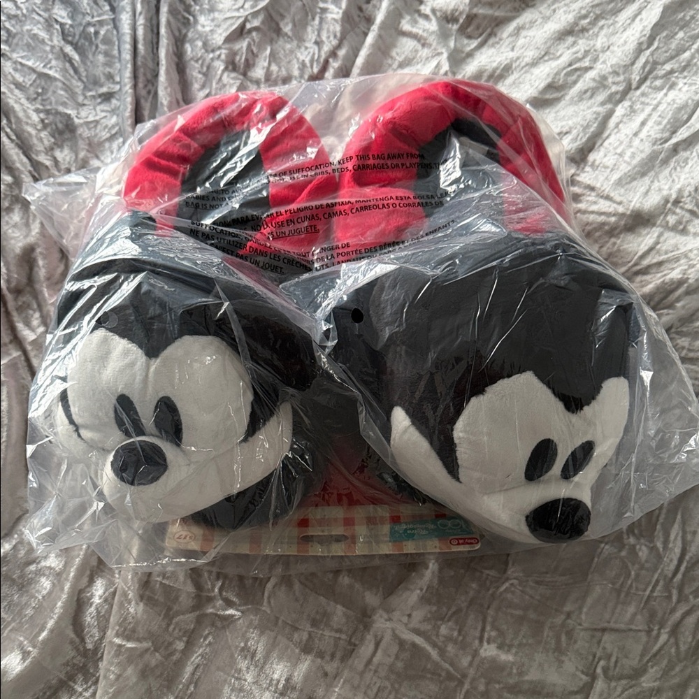Mickey Mouse men’s soft slipper 10/13